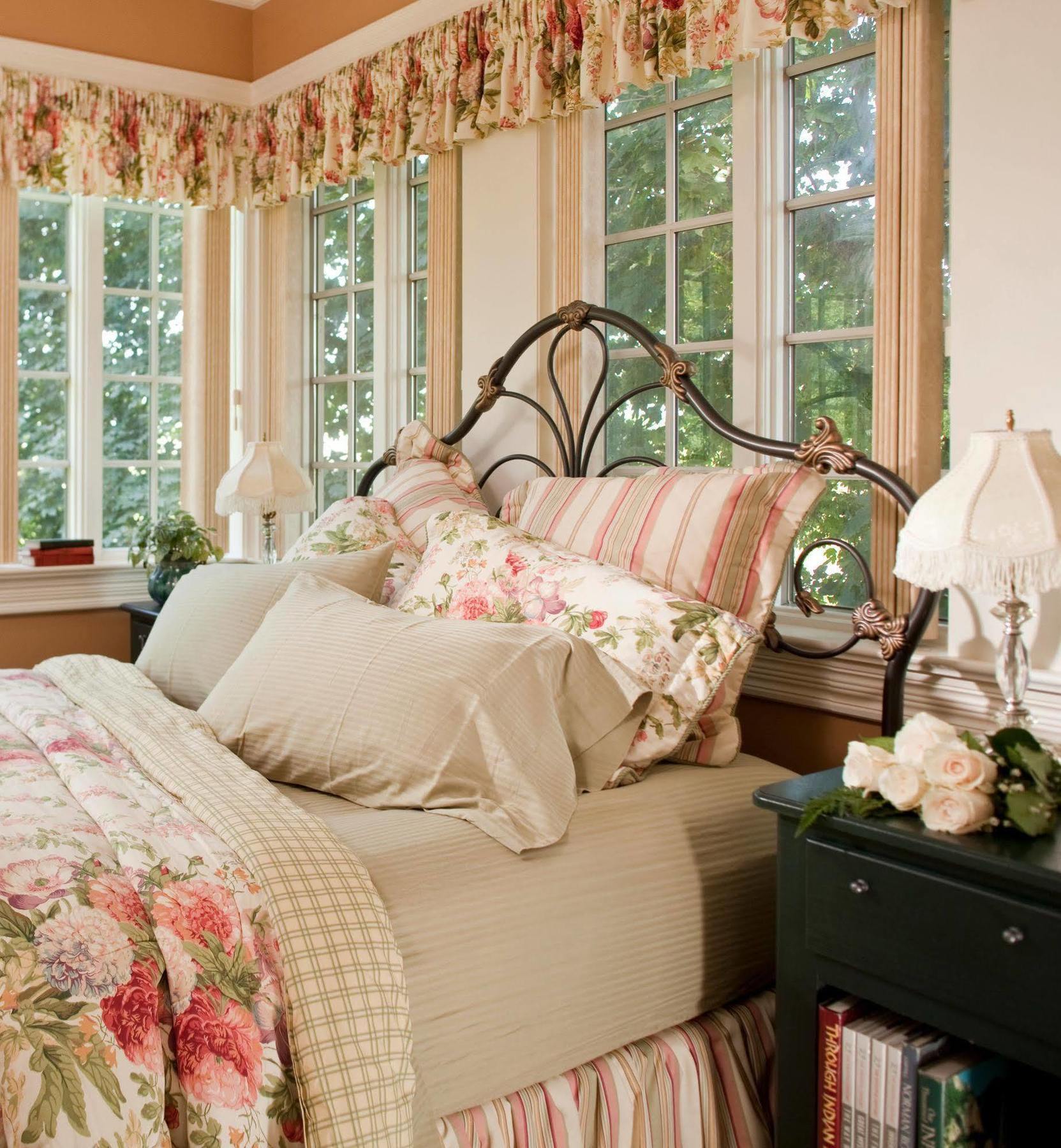 Queen Room with Balcony